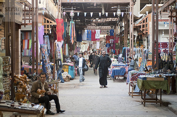 El Souk Markt  Luxor  Ägypten  Nordafrika  Afrika