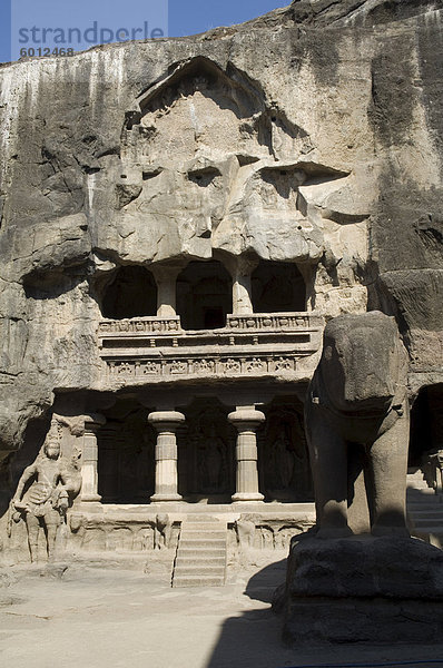 Die Höhlen von Ellora  schneiden Tempel in Fels  UNESCO-Weltkulturerbe  nahe Aurangabad  Maharashtra  Indien  Asien