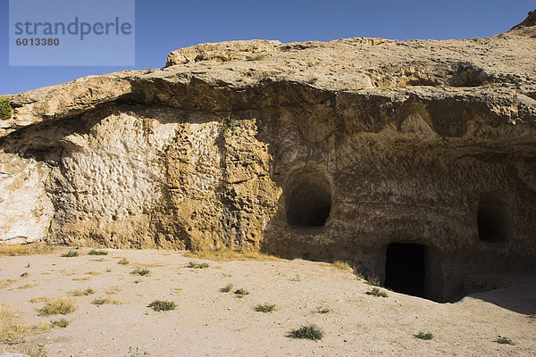 Buddhistische Höhlen bei Takht-Rusam (Rustam den Thron)  Teil eines Stupa-Kloster-Komplexes aus Fels aus der Kuschano-sassanidischen Zeit 4th-5th Jahrhundert geschnitzt. Provinz Samangan  Afghanistan  Asien
