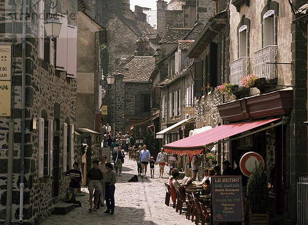 Mittelalterliche Stadt von Salers  Auvergne  Zentralmassiv  Frankreich  Europa