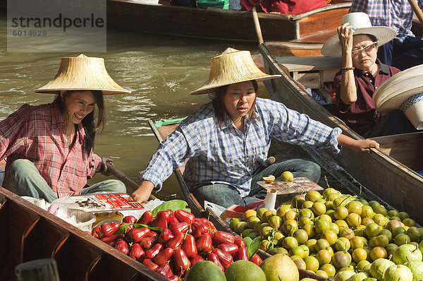 Damnoen Saduak schwimmende Markt  Thailand  Südostasien  Asien