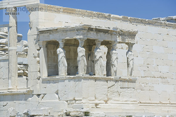 Portalvorbau der Karyatiden  Erechtheion Tempel  Akropolis  UNESCO Weltkulturerbe  Athen  Griechenland  Europa