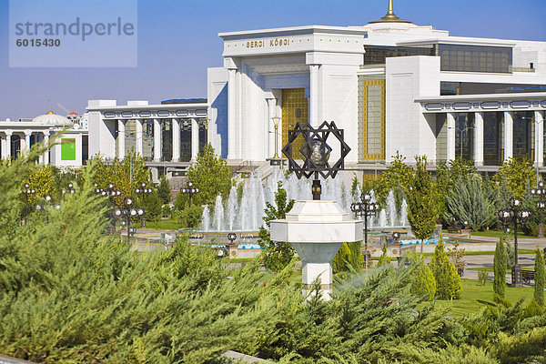 Ministerium für Gebäude  Independence Square  Asgabat  Turkmenistan  Zentral-Asien  Asien