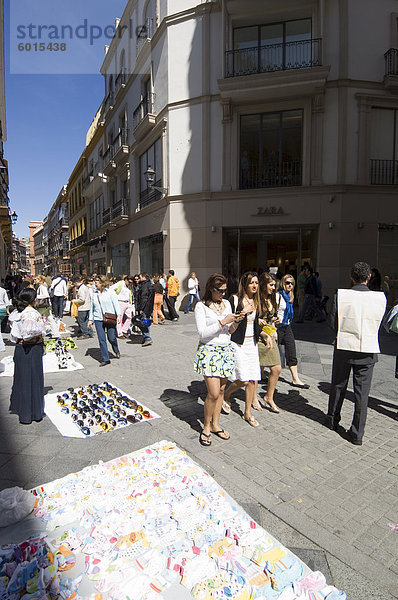 Wichtigsten Einkaufsviertel  Tetuan Straße Sierpes Straße  Sevilla  Andalusien  Spanien  Europa