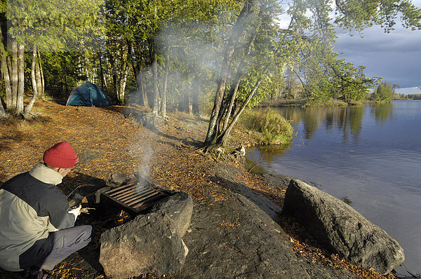 Camp am Malberg Lake  Boundary Waters Canoe Area Wilderness  überlegene National Forest  Minnesota  Vereinigte Staaten von Amerika  Nordamerika