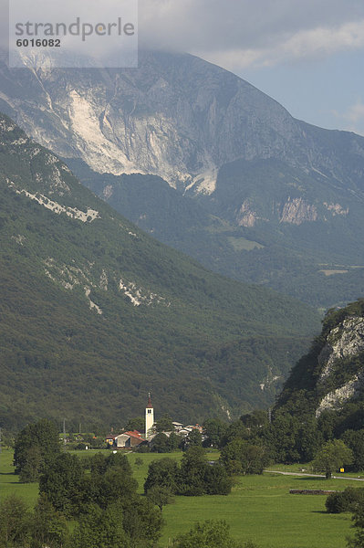 Dorf von Trnovo Ob Soci in Socatal  Nationalpark Triglav  Julische Alpen  Slowenien  Europa