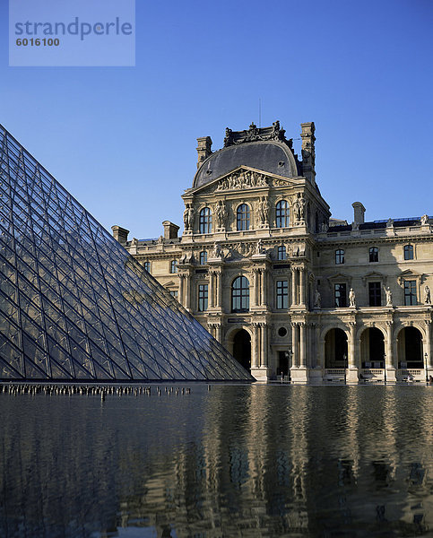 Der Louvre  Paris  Frankreich  Europa