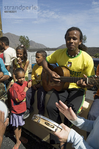 Musikalische Veranstaltung in der lokalen Schule in der vulkanischen Caldera  Fogo (Feuer)  Kapverdische Inseln  Afrika