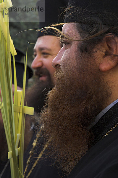 Jerusalem Hauptstadt halten Großstadt 2 Geistlicher Griechenland Naher Osten russisch orthodox russisch-orthodox Ostern griechisch Israel alt Prozession