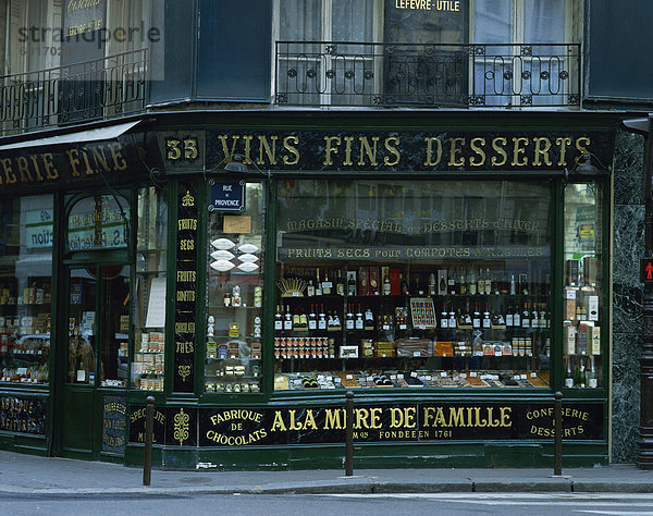 Wein Shop Fassade  Paris  Frankreich  Europa