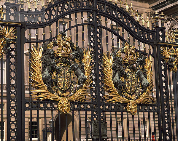 Eingangstore  Buckingham Palace  London  England  Vereinigtes Königreich  Europa