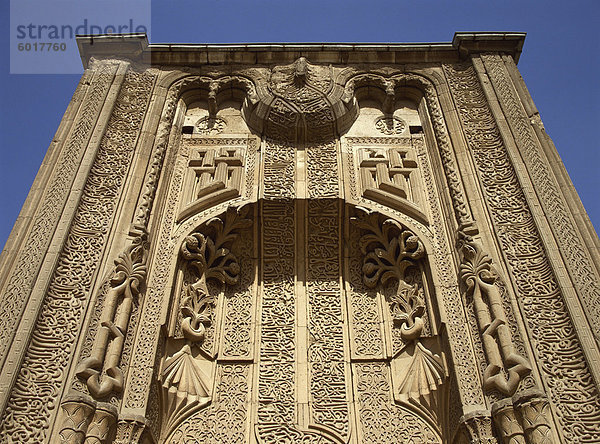 Stein Eingang Museum Holz schnitzen Anatolien Eurasien Konya Portal Türkei