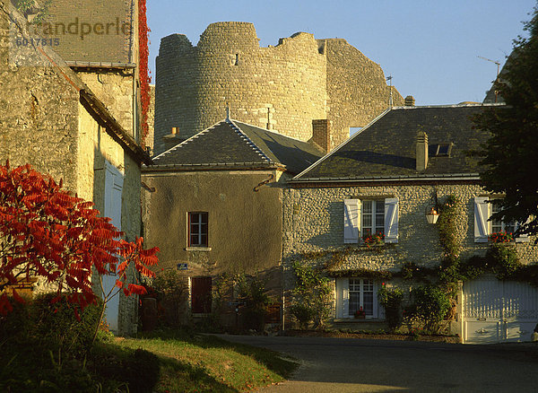 Dorf von Yevre le Chatel  Loret  Loire  Frankreich  Europa