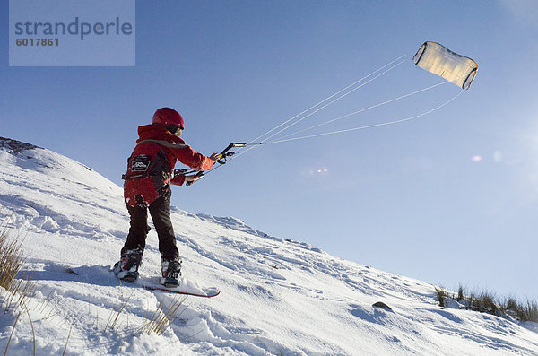 Kitesurfen Sie  Snowboarden  Brecon Beacons  Wales  Vereinigtes Königreich  Europa