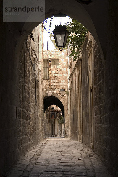Gewölbte Straßen der alten Stadt Al-Jdeida  Aleppo (Haleb)  Syrien  Naher Osten