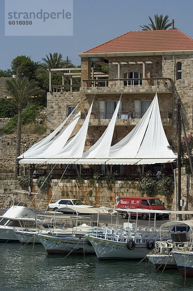 Boote im alten Hafen Hafen  Byblos  Libanon  Naher Osten