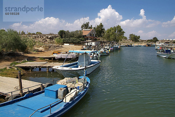 Hafen von Potamos in der Nähe von Agia Napa  Zypern  Europa