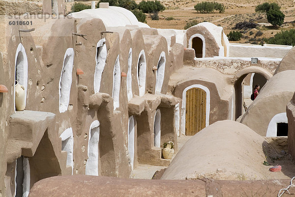 Alte Berber Korn Speichereinheiten  den letzten Standort des Star-Wars-Film  jetzt ein Hotel Ksar Hedada  Tunesien  Nordafrika  Afrika
