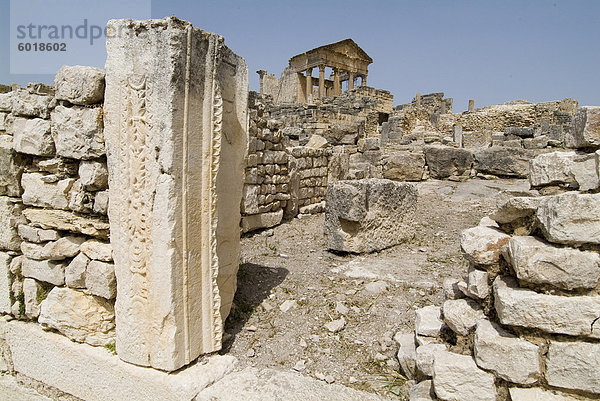 Antike römische Stadt Thugga (Dougga)  UNESCO Weltkulturerbe  Tunesien  Nordafrika  Afrika