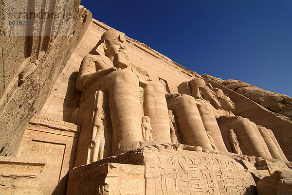 Temple von Abu Simbel  UNESCO-Weltkulturerbe  Nassersee  Ägypten  Nordafrika  Afrika