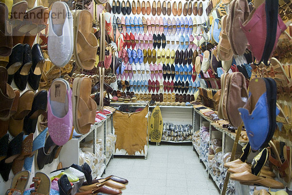 Schuh Markt  Houmt-Souk  Insel von Jerba  Tunesien  Nordafrika  Afrika