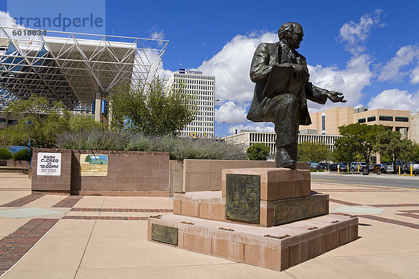 Bürgermeister Harry E. Kinney Statue in Civic Plaza  Albuquerque  New Mexico  Vereinigte Staaten von Amerika  Nordamerika