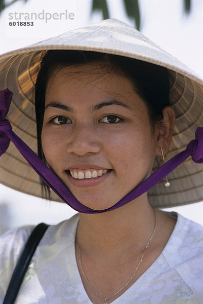 Porträt von jungen vietnamesischen Mädchen  Vietnam  Indochina  Südostasien  Asien