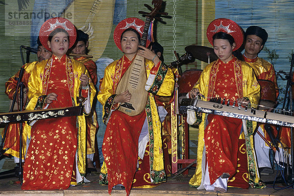 Traditionellen vietnamesischen Musikern  Vietnam  Indochina  Südostasien  Asien