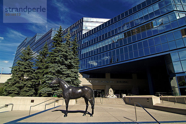 Skulptur am Rathaus von Calgary  Calgary  Alberta  Kanada  Nordamerika