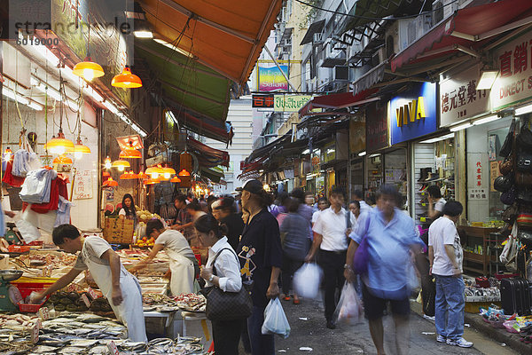 Massen an nassen Markt  Wan Chai  Hong Kong  China  Asien