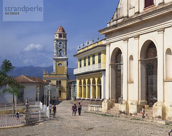 Turm von St. Franziskus von Assisi-Klosterkirche und Museo Romantico  in Trinidad  UNESCO Weltkulturerbe  Kuba  Westindische Inseln  Caribbean  Mittelamerika