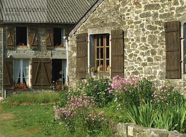 Frankreich Europa Außenaufnahme Wohnhaus Dorf Picardie