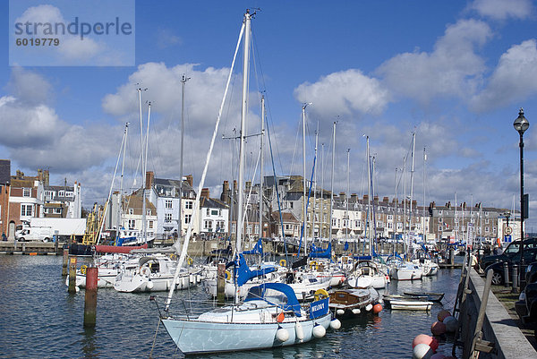 Blick auf den Hafen  Weymouth  Dorset  England  Vereinigtes Königreich  Europa