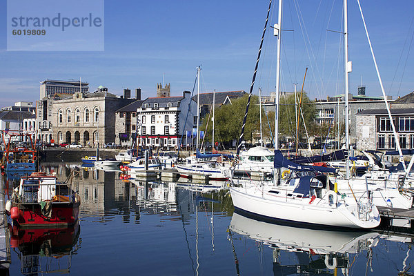 Yachten  die Barbican  Plymouth  Devon  England  Vereinigtes Königreich  Europa