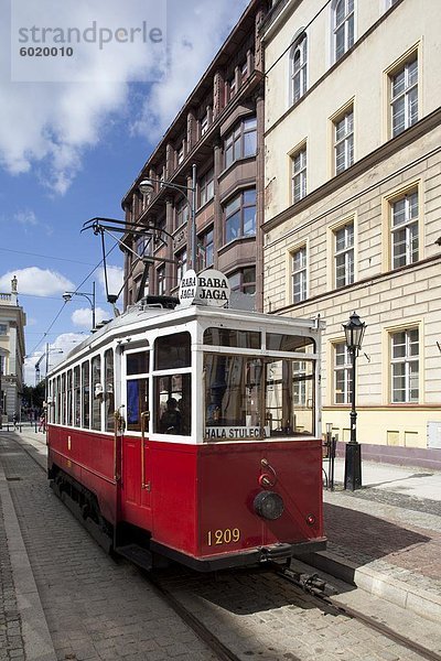 Stadt Straßenbahn  Old Town  Wroclaw  Polen  Europa