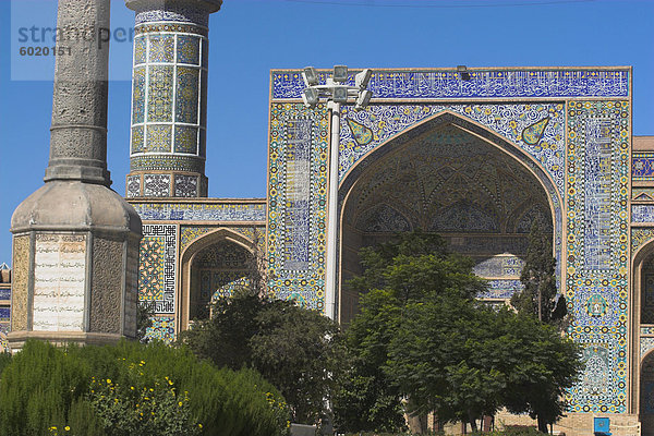 Denkmal für Afghanistan die gefallen Soldaten vor Freitag Moschee (Masjet-eJam)  Herat  Provinz Herat  Afghanistan  Asien