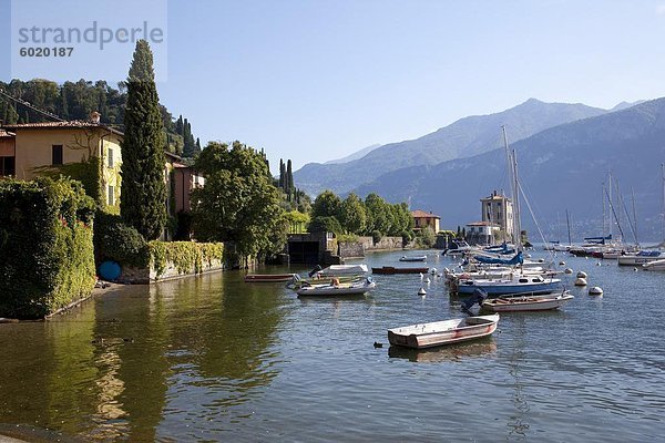Bootshafen und Comer See  Bellagio  Lombardei  italienische Seen  Italien  Europa