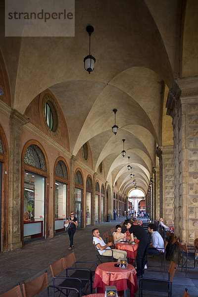 Cafe  Podestà Palast  Piazza Maggiore  Bologna  Emilia-Romagna  Italien  Europa