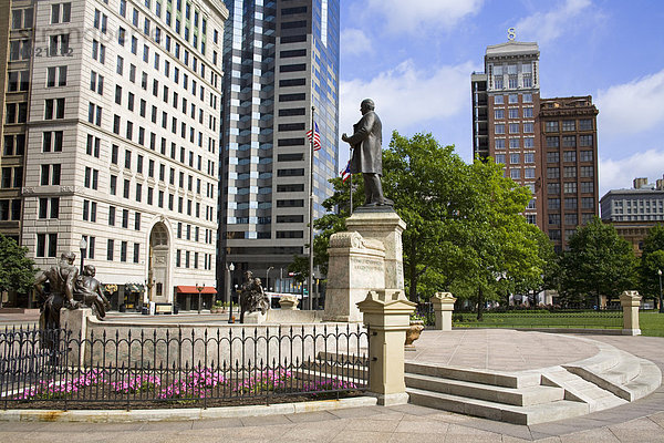 William McKinley Denkmal außerhalb der Ohio Statehouse  Columbus  Ohio  Vereinigte Staaten von Amerika  Nordamerika