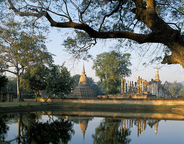 Wat Mahathat  Sukhothai  UNESCO World Heritage Site  Thailand  Südostasien  Asien