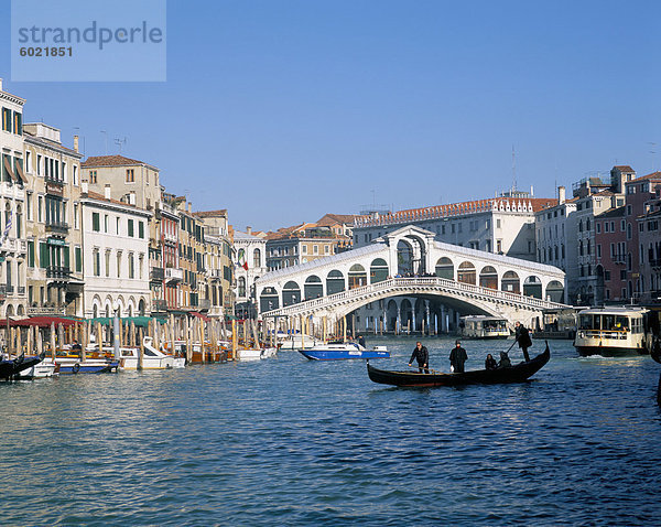 Rialto Bridge  Venedig  UNESCO World Heritage Site  Veneto  Italien  Europa