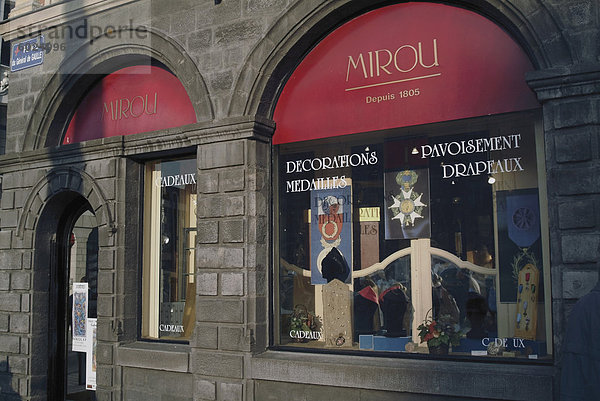 Mirou Militär Shop  Vielle Bourse (Alte Münze)  Grand Place (Place du General de Gaulle)  Lille  Flandern  Nord  Frankreich  Europa