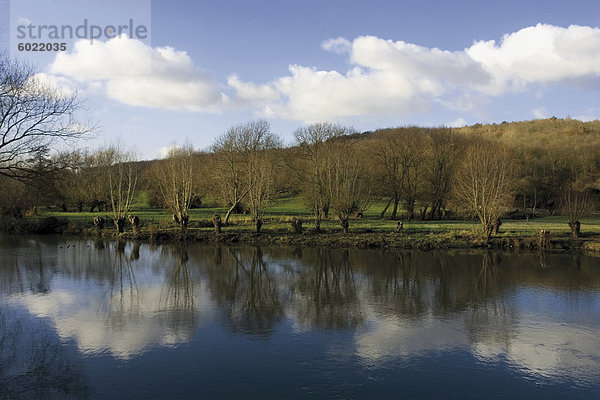 Fluss Avon  Welford auf Avon  Warwickshire  England  Vereinigtes Königreich  Europa