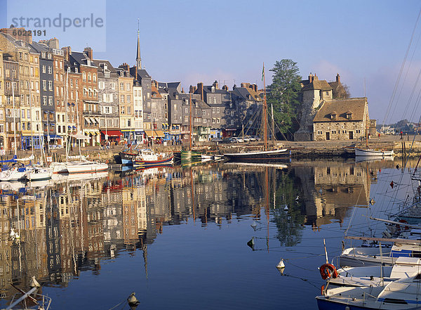 Hafen Frankreich Europa Gebäude Spiegelung Boot Honfleur alt Reflections