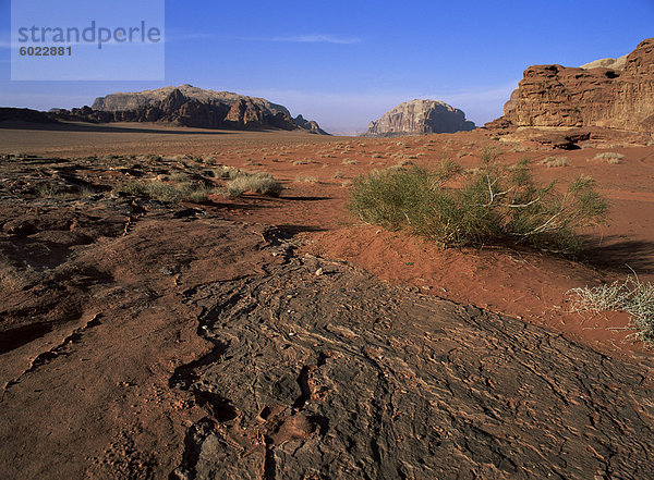 Blick vom Norden bis Wadi Rum  des Jebel al Samerat (-Untergang)  Jordanien  Naher Osten