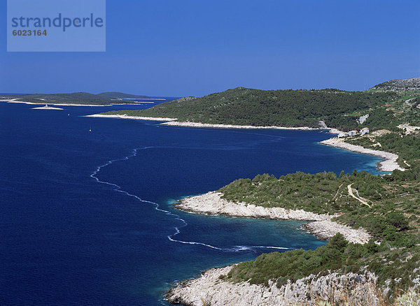 Luftbild der Küste von Hvar Insel  Dalmatien  Kroatien  Europa