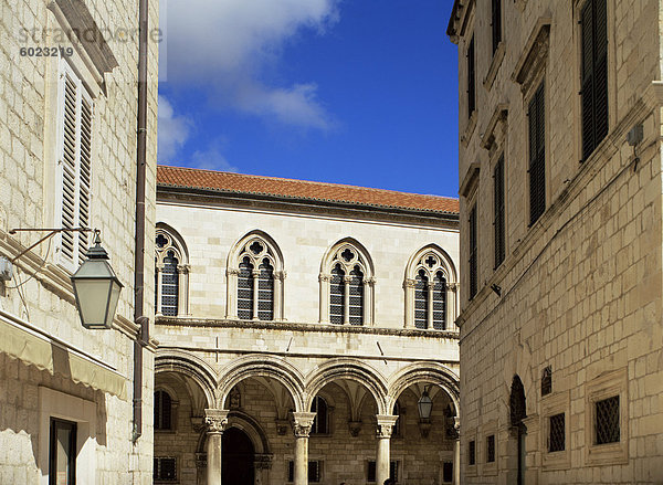 Kolonnade des Rektors Palace  Dubrovnik  Kroatien  Europa