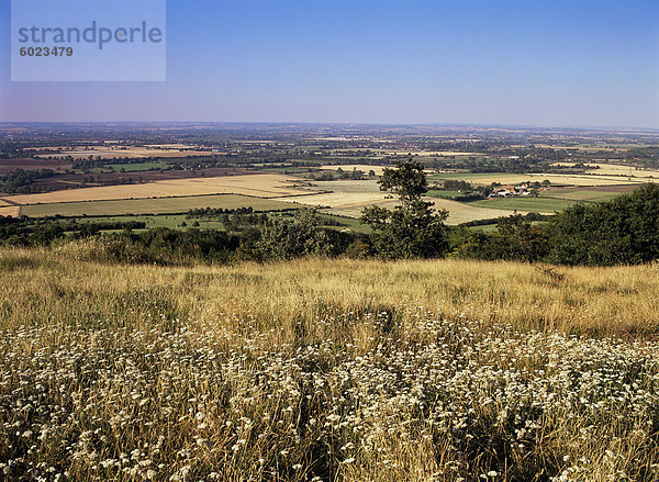 Blick von der Höhenweg von Vale of Aylesbury  Buckinghamshire  England  Vereinigtes Königreich  Europa