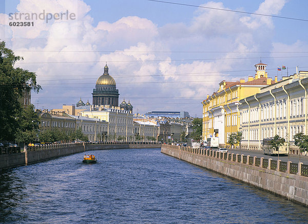 Isaak Kathedrale und der Moika River  St. Petersburg  Russland  Europa