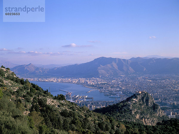 Blick über Palermo  Insel Sizilien  Italien  mediterran  Europa